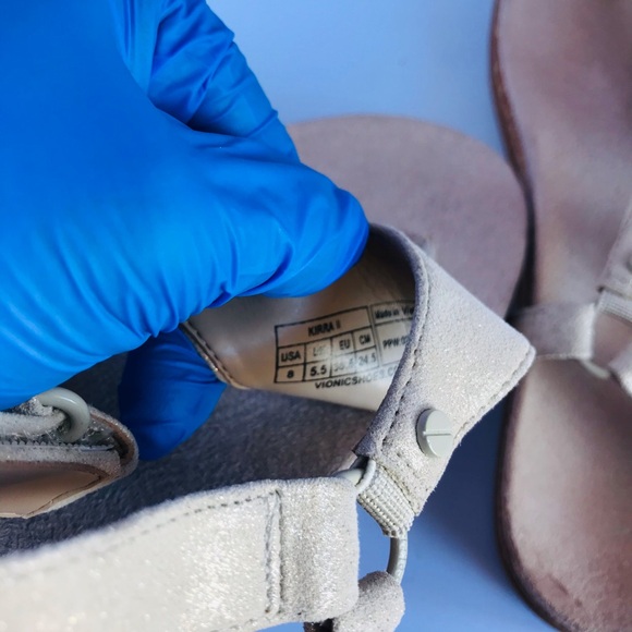 Vionic Women's Cream Sandals - Picture 9 of 12